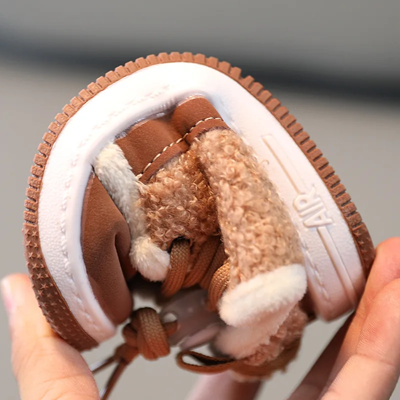 Симпатичные Детские кроссовки из флока 2021 красивые белые бархатные для девочек