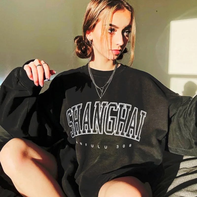 

Street Park Punk Hotel printed sweater warm round neck sweatshirt perfume Harajuku European and American retro black letter