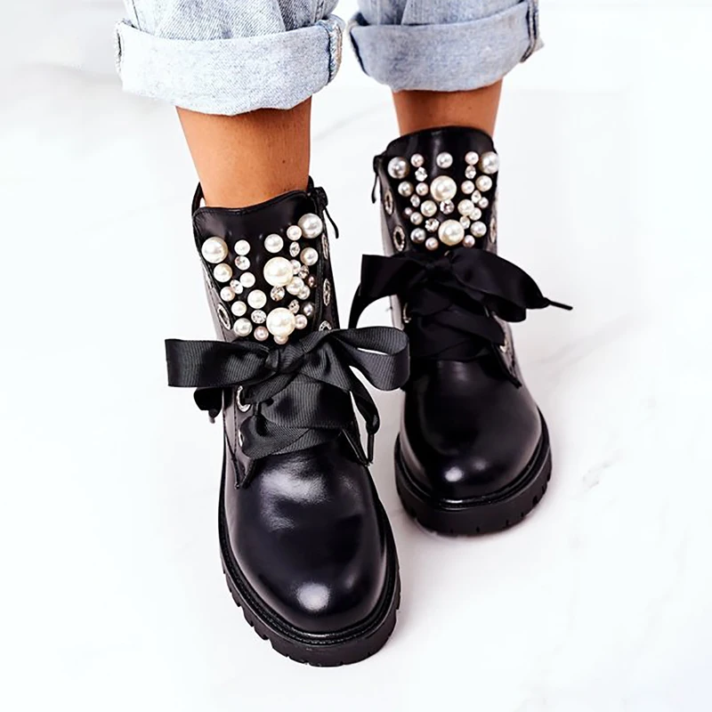 Ботильоны женские байкерские на платформе с жемчугом молнии круглым носком