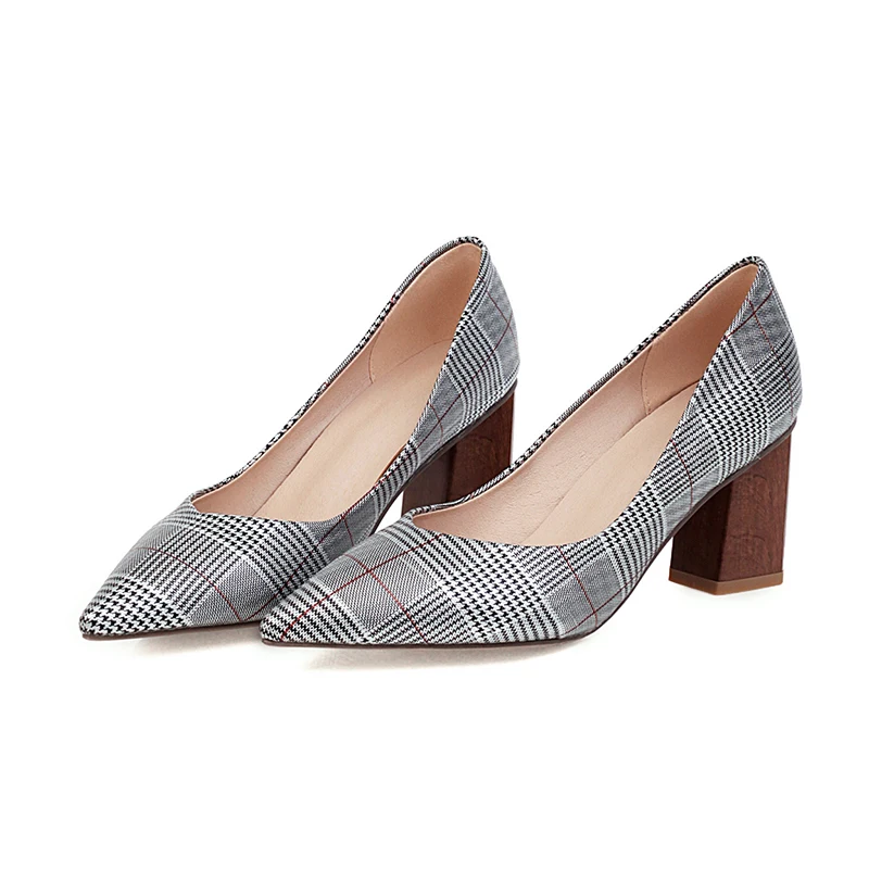 Повседневные пикантные туфли-лодочки в офисном стиле с острым носком модная