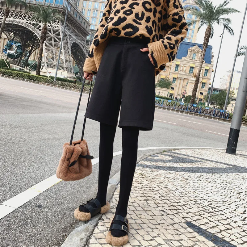 

Autumn Winter Half Long Women Shorts Vintage Pockets High Waist Shorts Casual Warm Woolen Boots Shorts Women Wide Leg Design