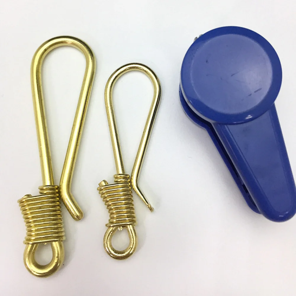 

1PC Brass Keyring Hooks Manual Key Chain Hook Buckle Pure Copper Winding Keychain Hook Handicraft Accessories for Home (Golden