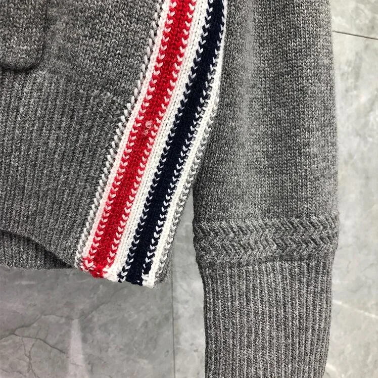 

2021 Fashion Brand Sweaters Men Women Slim Fit V-Neck Cardigans Clothing Striped Cotton Wool Spring Autumn Casual Coat