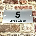 Современный современный алюминиевый знак-Различные размеры в наличии