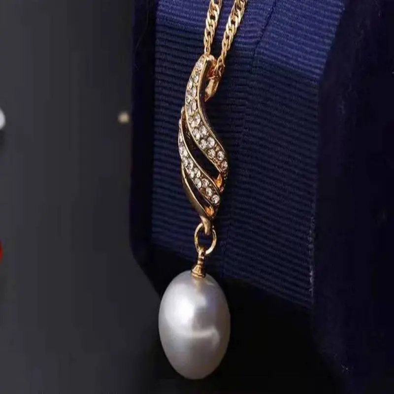 

Fashion Simple Stud Earring Necklace Set Retro Artificial Pearl Diamond Spiral Stud Earring Necklace Set Fashion Trend Gift
