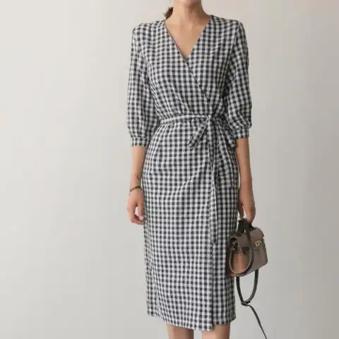 Женское Хлопковое платье миди в клетку облегающее цельнокроеное Корейском стиле