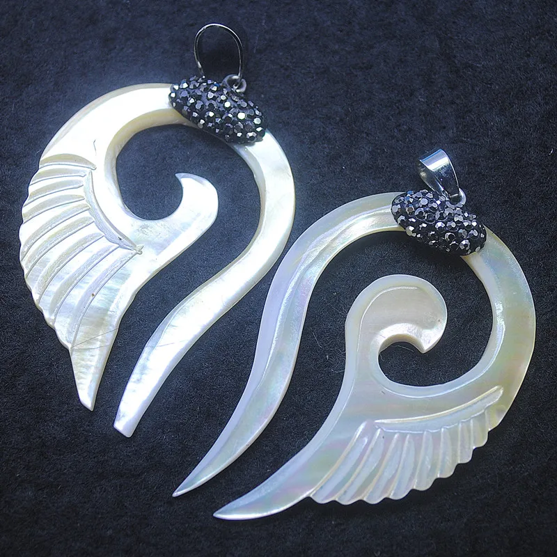 Подвеска в виде морской ракушки с серебряной застежкой черные губы желтые размер