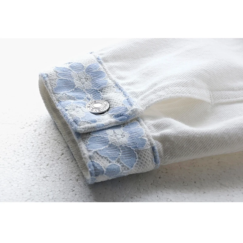 Женская джинсовая куртка демисезонная короткая в Корейском стиле с кружевом и