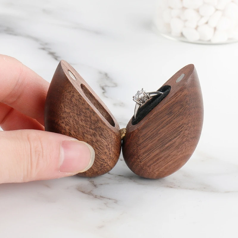 

Heart Shaped Walnut Wood Ring Box Velvet Soft Interior Holder Organizer Jewelry Wooden Box Case for Proposal Engagement T84A