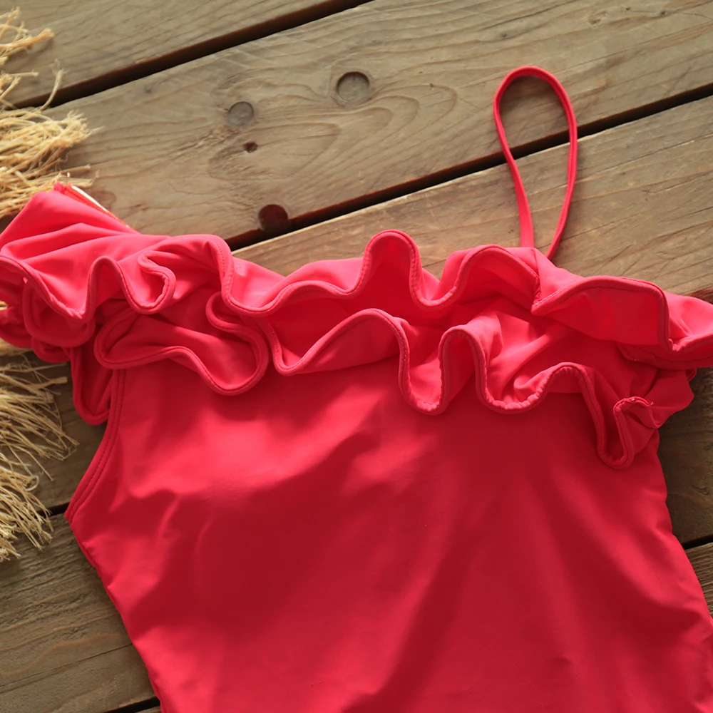 Сексуальный однотонный красный купальник женский на одно плечо пляжная одежда с
