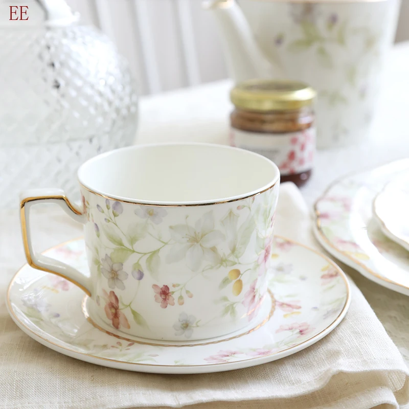 Фарфоровые чайные чашки ручной росписи из костяного фарфора королевская