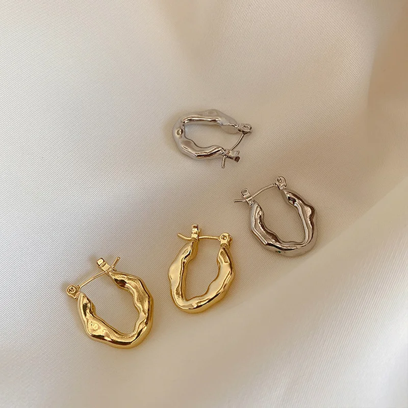 

2020 New Vintage Irregular Oval Geometric Small Size Metal Hoop Earrings For Women Ladies Minimalist U Shape Gold Hoops