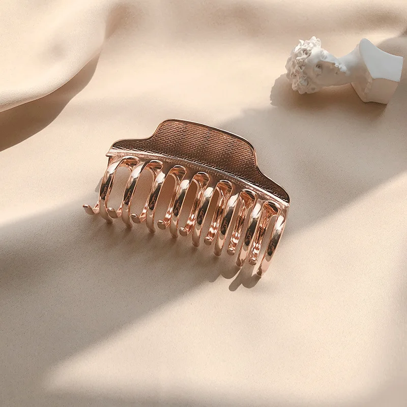 

Large Size 9CM Fashion Alloy Hair Claws Multicolor Fashion Metal Hair Grasp Clips For Women Girls Crabs Accessories