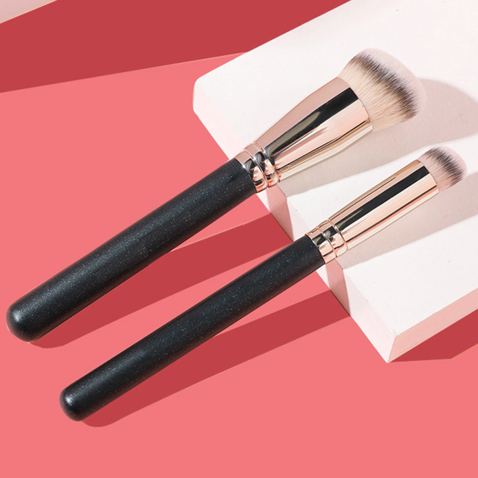 

2pcs/set Foundation Brush Make Up Brush for Concealer Cosmetics Blusher BB Cream Contour Beauty tool