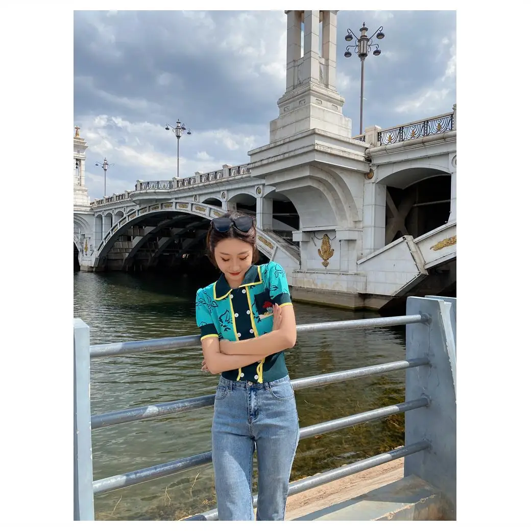 

2021 summer new contrast doll collar rose embroidered short sleeve Joker sweater cardigan academic style