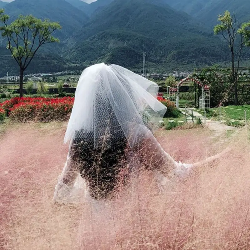 4 Tier Layered Women Wedding Veil Hollow Out Grid Mesh Short Fluffy Tulle Retro Bridal Veil Night Party Costume With Metal Combs