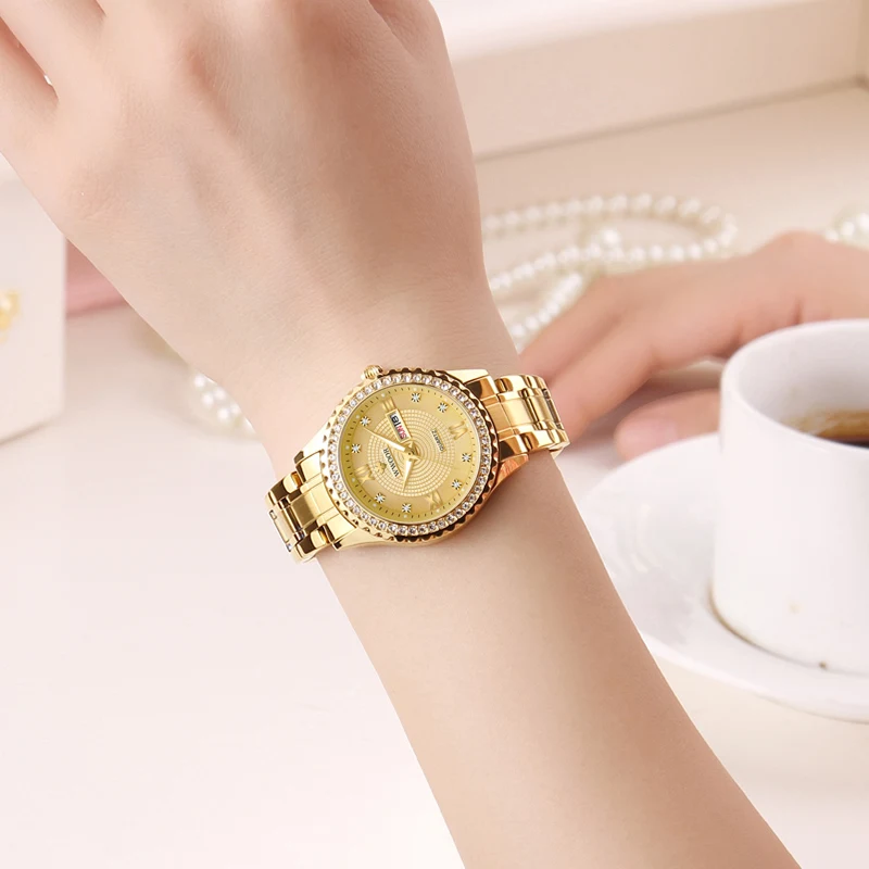 WWOOR 2021 Top Brand Couple Watch Men and Women Fashion Luxury Diamond Stainless Gold Quartz Pair Lovers Watch Gift For Birthday