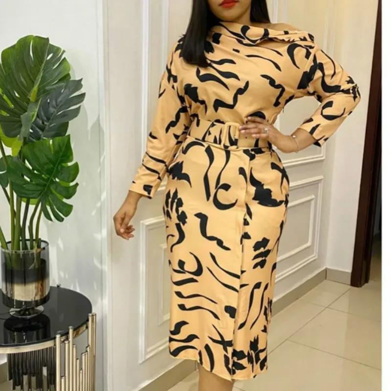 Женское платье с принтом элегантное офисное длинными рукавами и поясом на талии