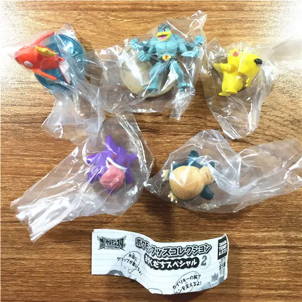 

Anime Peripheral Pokemon Desktop Small Hand Office Capsule Toy