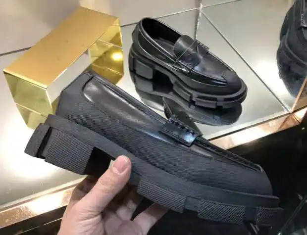 

Retro Genuine Leather Thick-soled Loafers Round Toe Solid Casual Slip-On Shoes All-match Spring Autumn Fashionable Woman Shoes