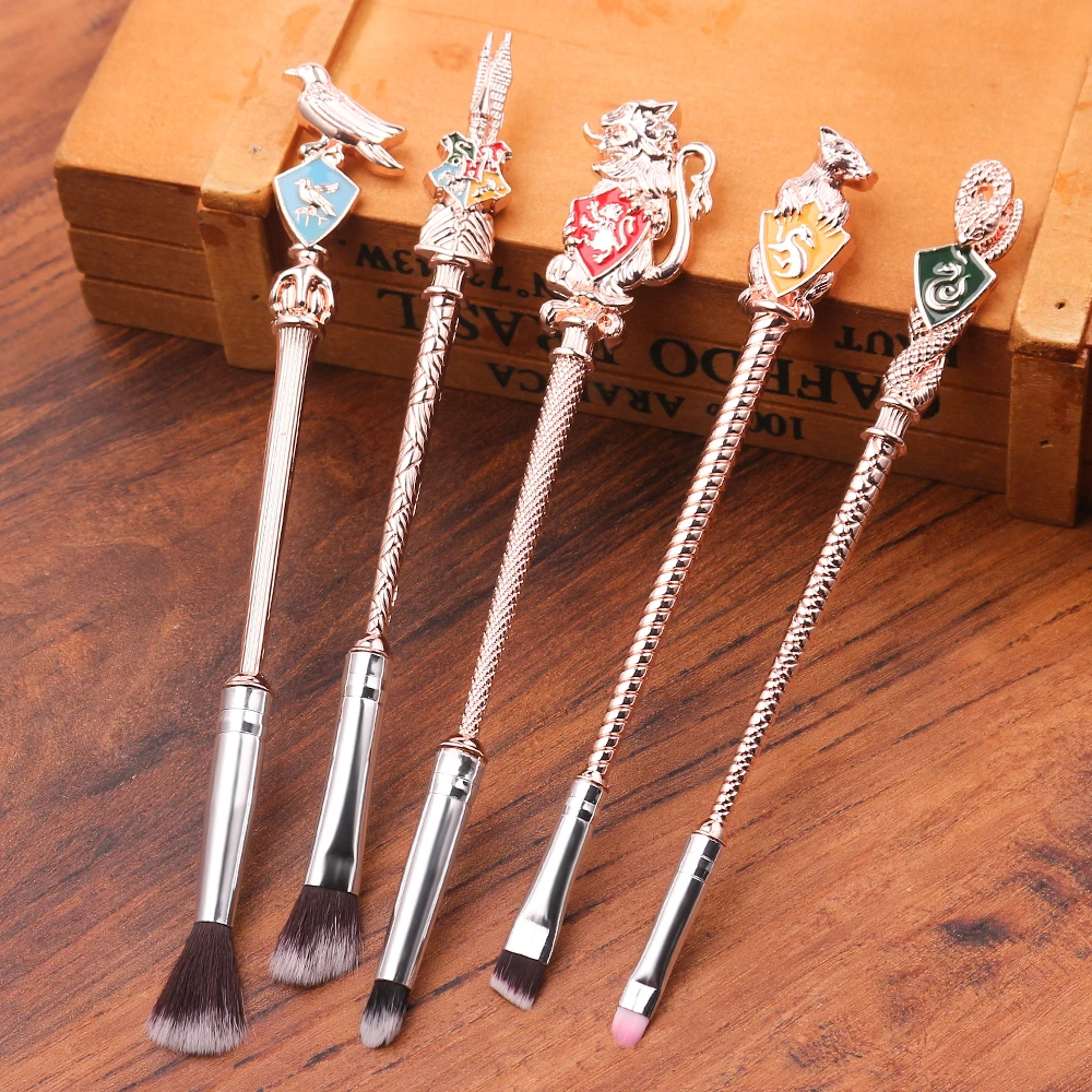 Movie Makeup Brushes Set Hogwarts Magic School Badge Enamel Animal Cosmetics Pro Eyeshadow Brush Eyebrow Lip Makeup Tool Kit