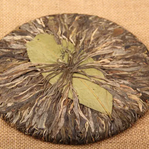 2014 / 2018 год Lincang Yongde большая ручка для снега Pu erh ручная работа Sheng Bazi Cha 400 г сырой