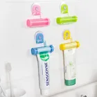 Бытовые подарки ручной ленивый мультфильм дозатор зубной пасты набор аксессуаров для ванной комнаты душевая занавеска аксессуары