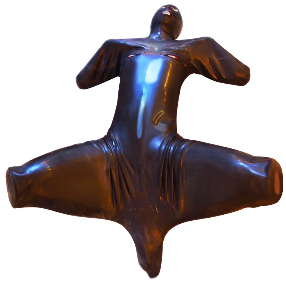 Черный удобный комбинезон из лакированной кожи боди с полным покрытием