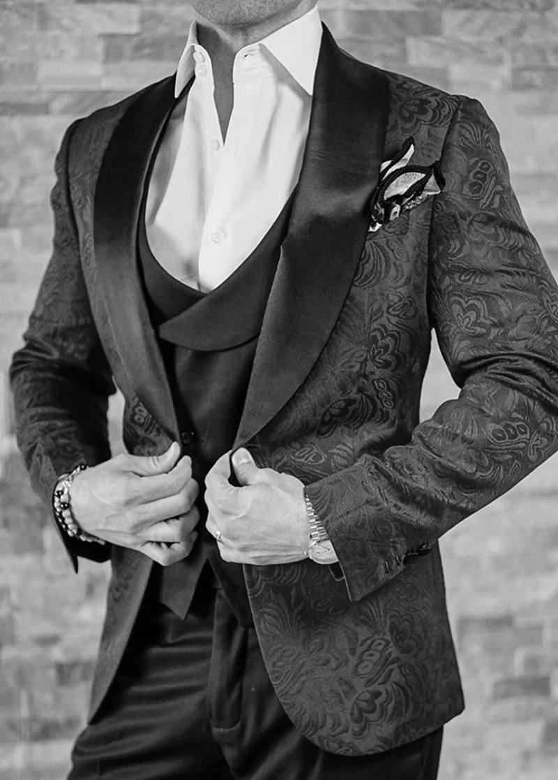 

Handsome Embossing Groomsmen Shawl Lapel Groom Tuxedos Men Suits Wedding/Prom/Dinner Best Blazer(Jacket+Pants+Vest+Tie) 006
