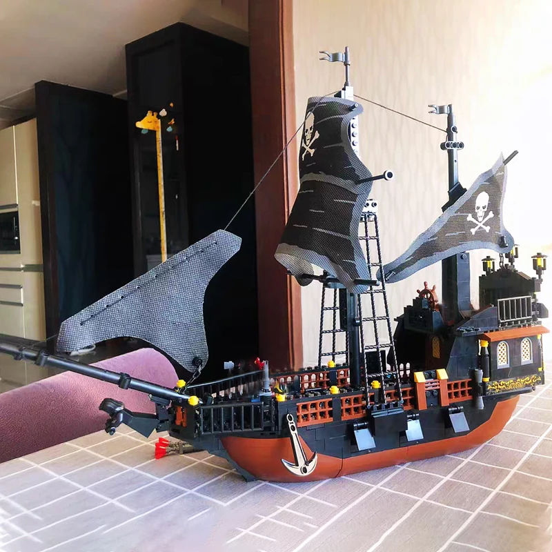 

Gudi The Black Pearl Pirates Ship Of The Caribbean Large Models Bricks Building Blocks Toy Gift Compatible Playmobil 9115 652PCS