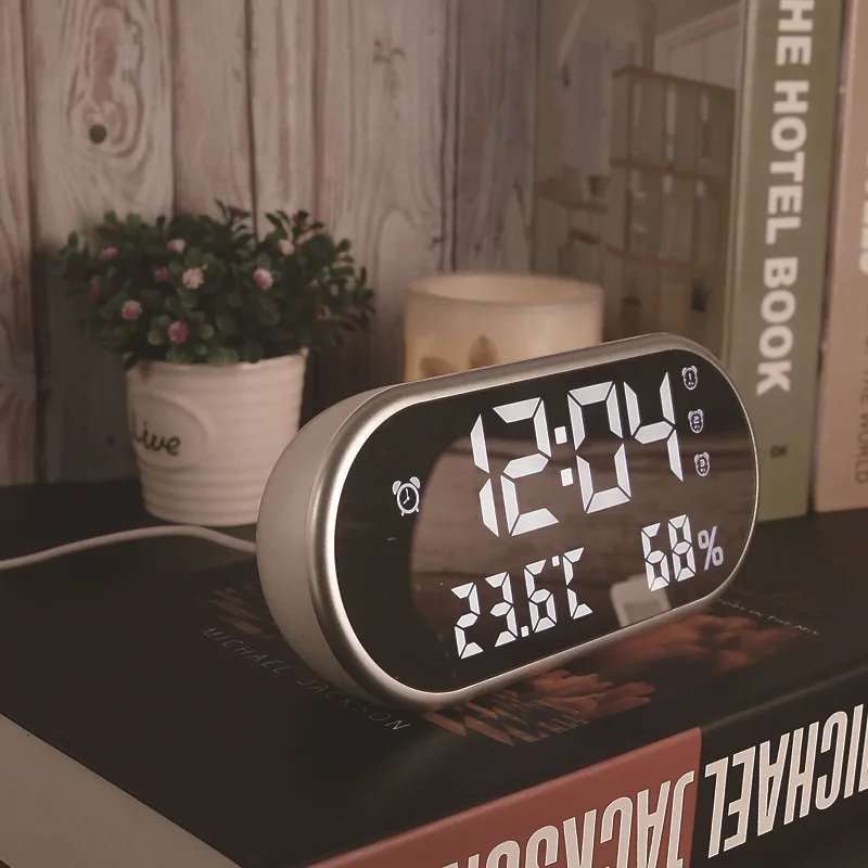 Настольные часы электронные настольные с USB светодиодный цифровой будильник