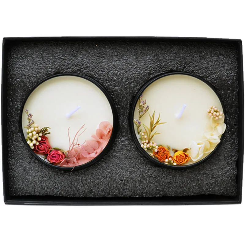 

Two pieces Dried flower scented candle gift set