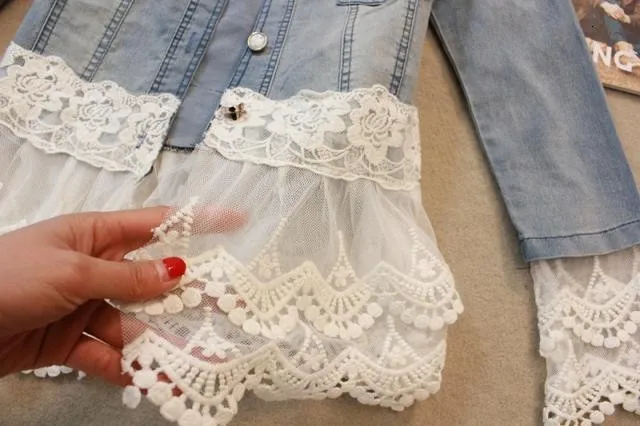 Новинка, весенние джинсовые кружевные лоскутные куртки с жемчугом, тонкая джинсовая куртка с длинным рукавом, Женская винтажная куртка размера плюс 4XL, женская верхняя одежда