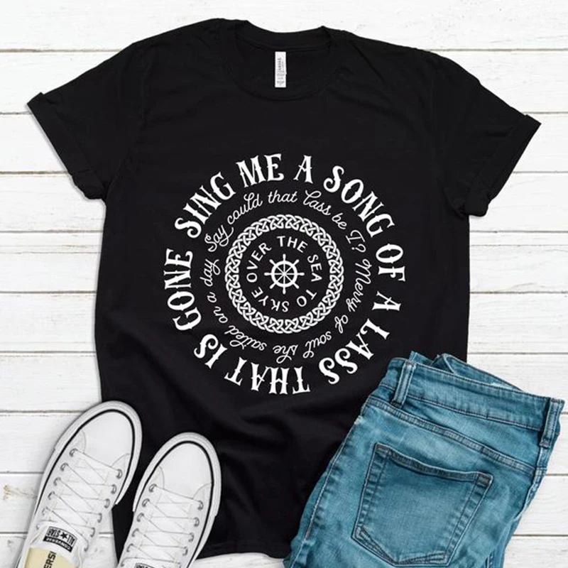 Футболка с надписью Sing Me a Song футболка изображением Скай лодки аутландера книги