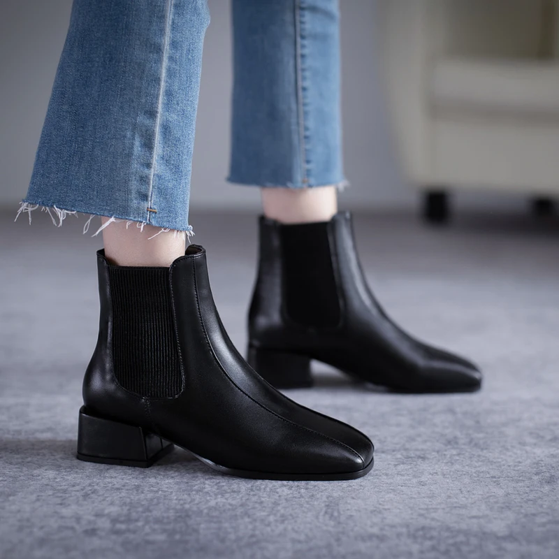 

2021New Autumn Winter Ankle Boots Women Fake Leather Female Black White Chelsea Boots Fashion Sewing Lady Square Toe Shoes M131