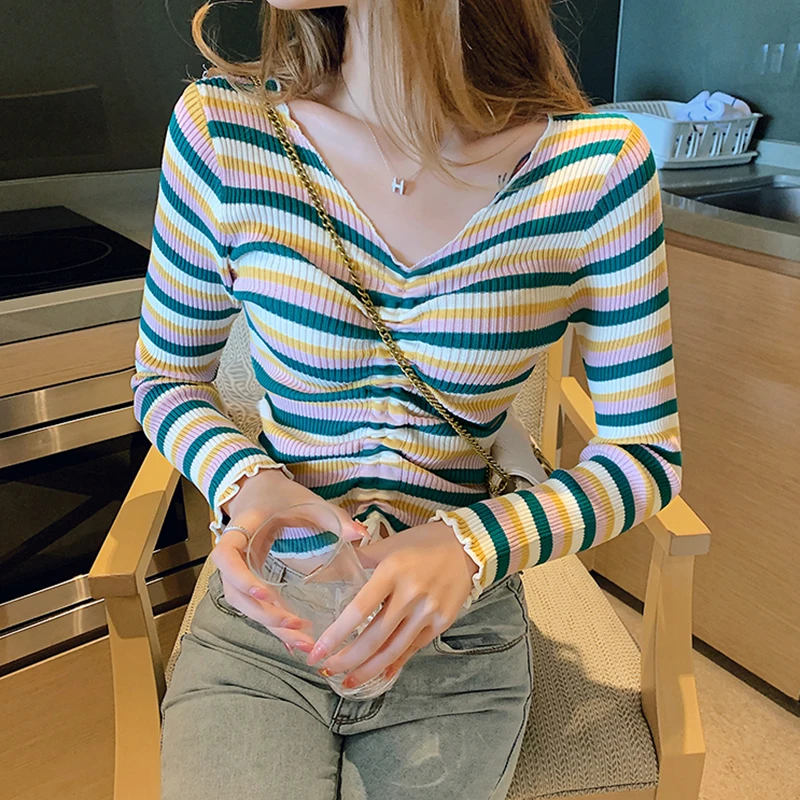 

Sweet and cute top with wood ears, striped top, small sexy V-shaped sweater, rope