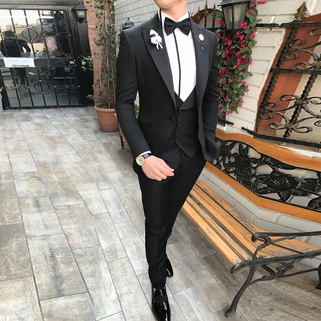 Men's Suits 3 piece Slim Fit Peaked Collar Black/Beige/Grey Tuxedos Groomsmen for Wedding Suits Men 2022 (Blazer+Vest+Pants)