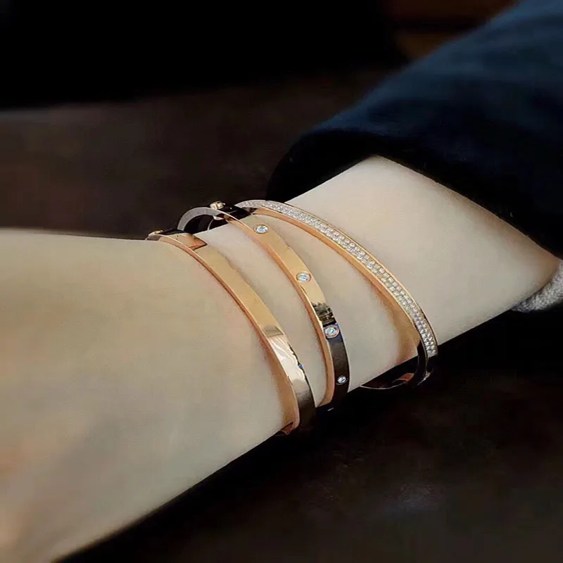 

Urban Classic Fashion Zircon Screw Bangles Titanium Steel Oval Couple Women Stones Rose Gold Bracelets Exquisite Gift for Ladies