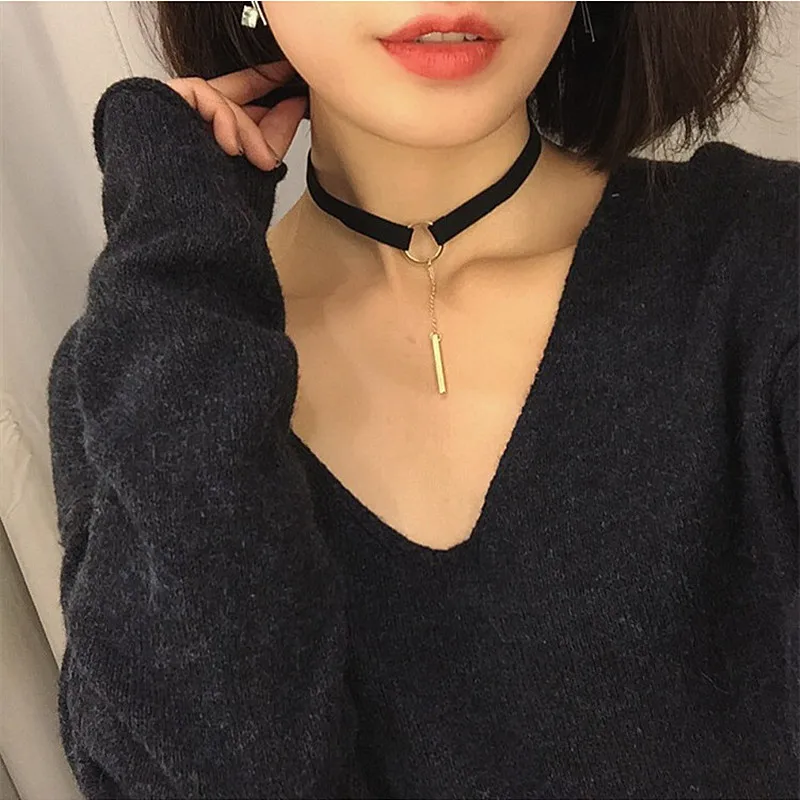 

Gold Women Choker Necklaces Simple Punk Pendant Black Leather Chokers Trendy Chain Necklaces