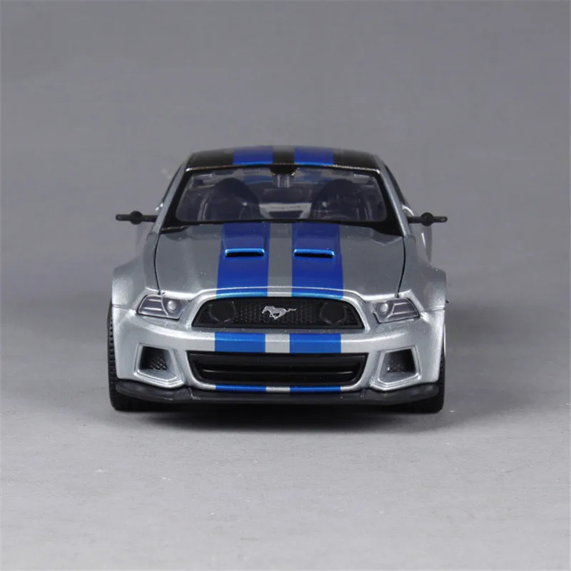 Изысканная 1:24 модель из сплава Mustang GT спортивного автомобиля коллекция премиум и