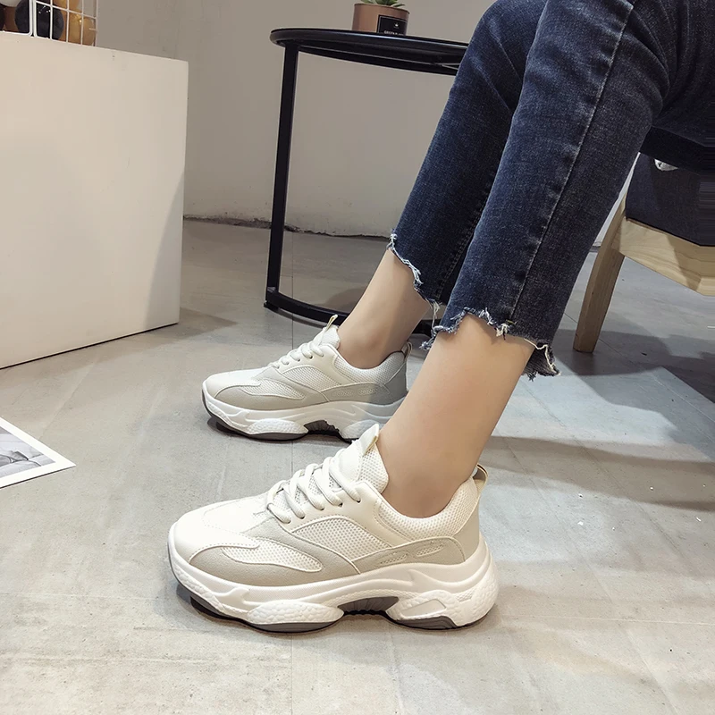 Женские кроссовки для бега с увеличением роста красные белые женская уличная