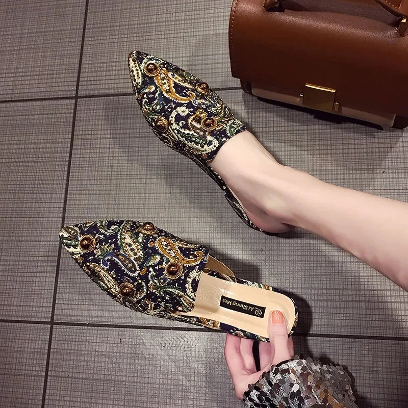 

Women Slippers with Rhinestone Rivets Baotou Half Slippers New Ladies Outdoor Flat Slippers Korean Style Pointed Toe Flat Mules