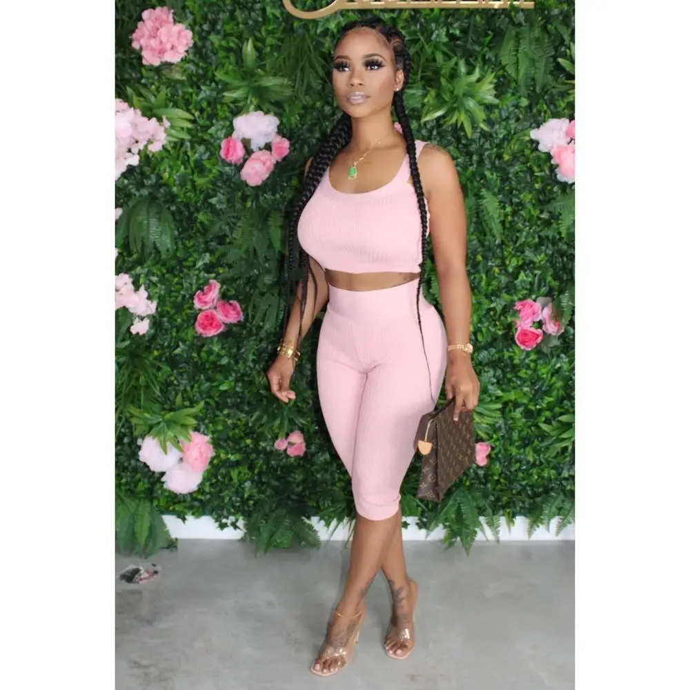 Спортивный женский вязаный однотонный комплект из двух предметов майка без