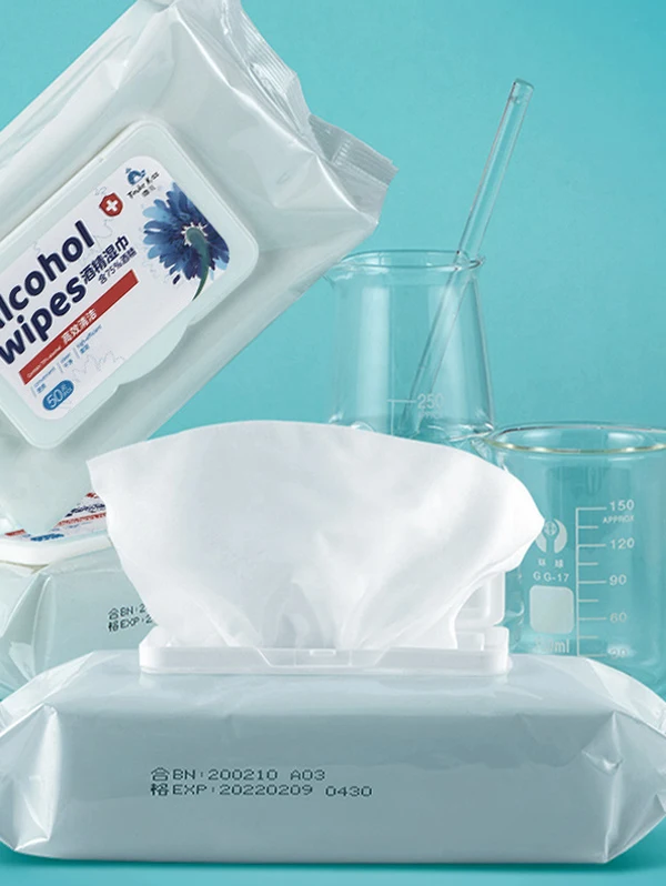 Дезинфицирующие спиртовые салфетки одноразовые для рук очищающие кожу бактерии