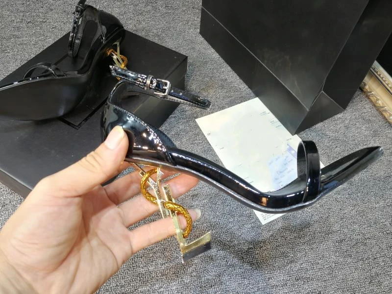 

Classics Brand High Heel Sandal Genuine Leather 8-10cm Letter Heel Women Wedding Black Patent Leather 35-43 designer sandals