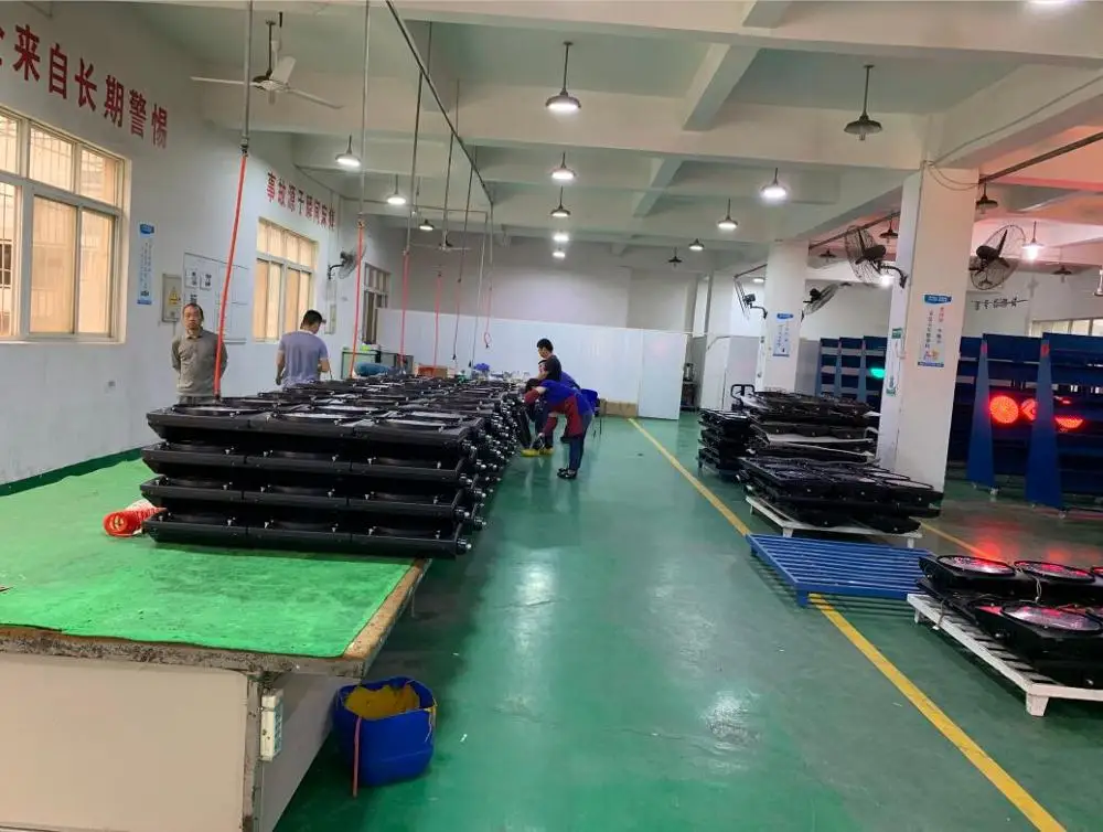 СВЕТОДИОДНЫЙ светофор 300 мм|Светофор| |