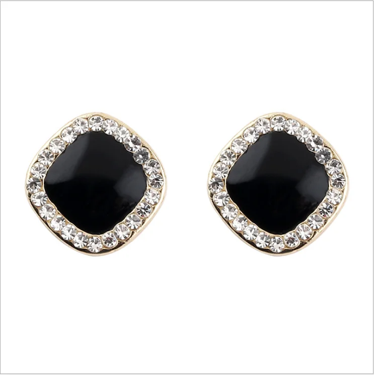 

The new pin square super flash simple fashion compact wild earrings