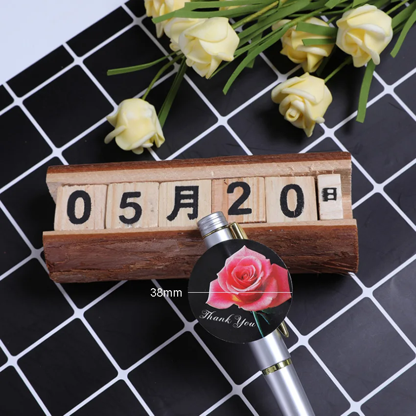 

120pcs/lot Rose Flower Round Thank you DIY Multi-function Adhesive Kraft Seal Label Sticker For Gift Cake Baking