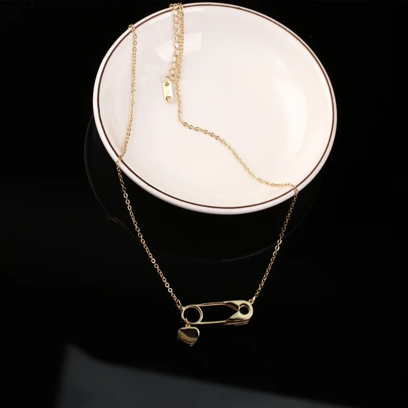 

TOSAKO Stainless Steel Neckalce Titanium Heart Pendants Sweater Chain 2021 Trend Jewelry for Women