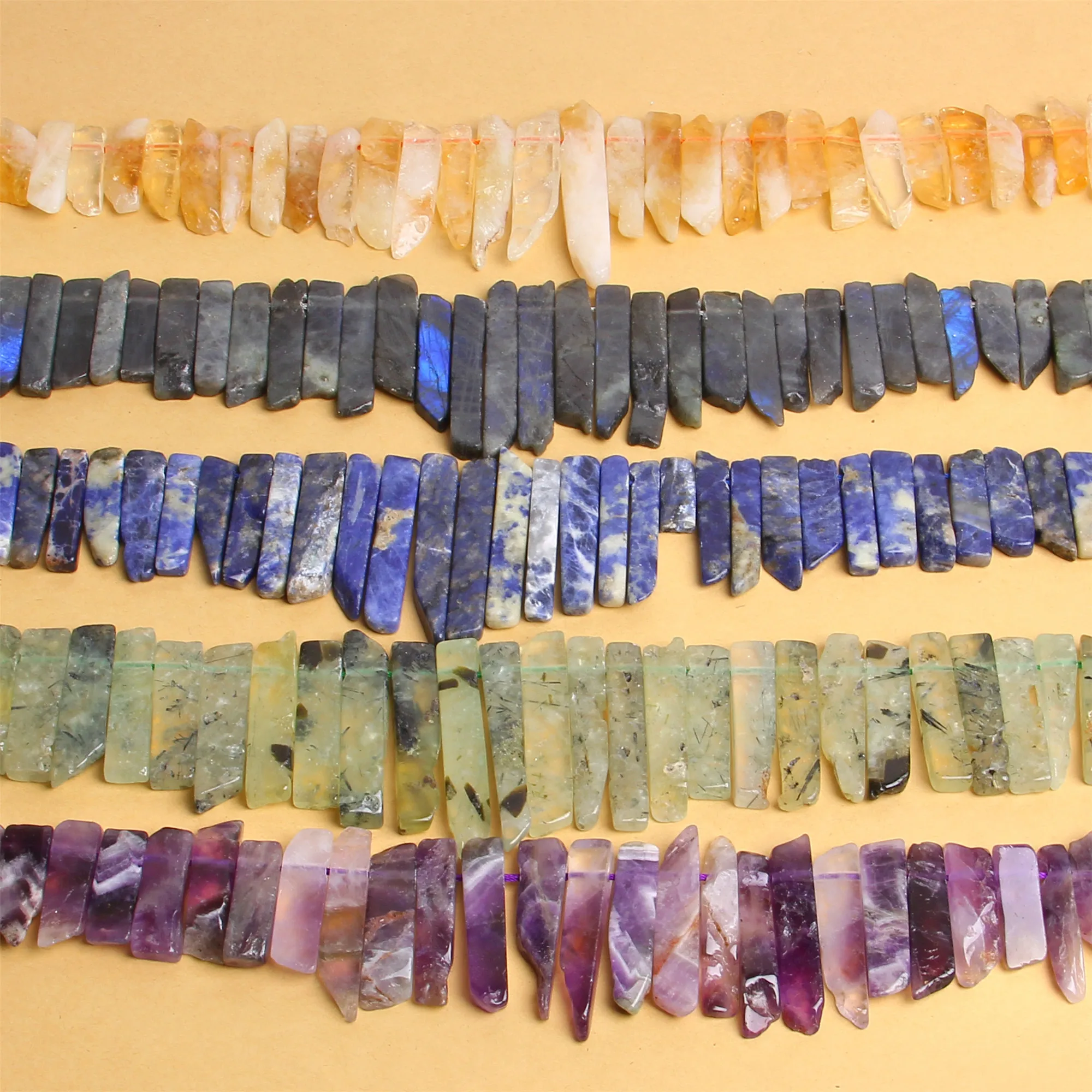 

Natural Prehnit Quartzs Point Beads Drilled Polished Labrodorite Rock Rough Sodalite Slab Stick Beads For DIY Graduated Pendant